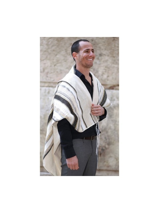 יצירת אריגה בעבודת יד טלית מלכו... | יצירת אריגה טלית
